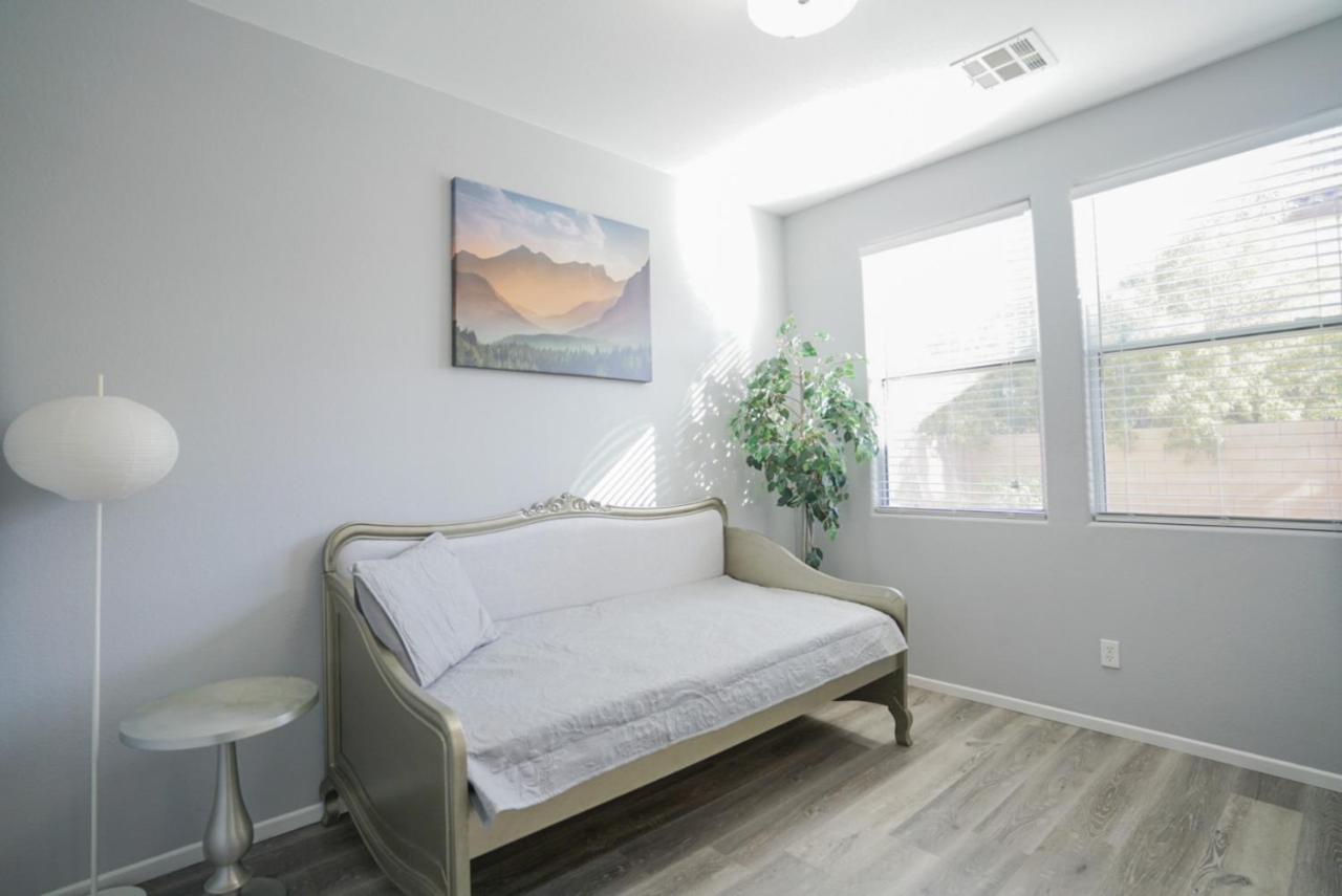 Ultra Modern Las Vegas Home 20Min From The Strip Екстер'єр фото